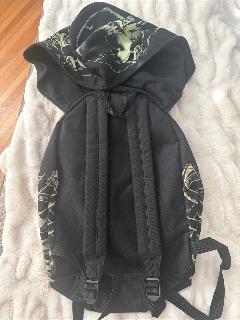 Black Skeleton Print Backpack - Picture 2 of 3